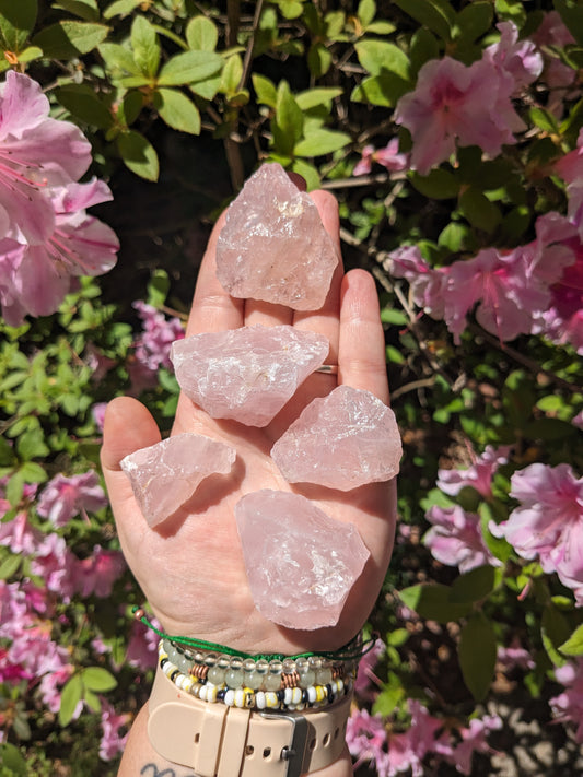 Raw rose quartz